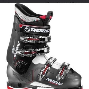Men’s dalbello ski boot size 9, EUC barely used!